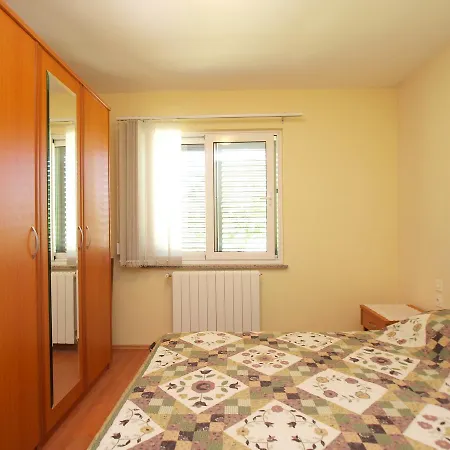Apartment 1094
