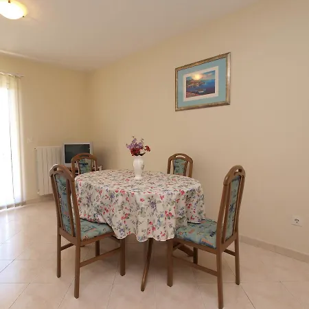 1094 Apartment *