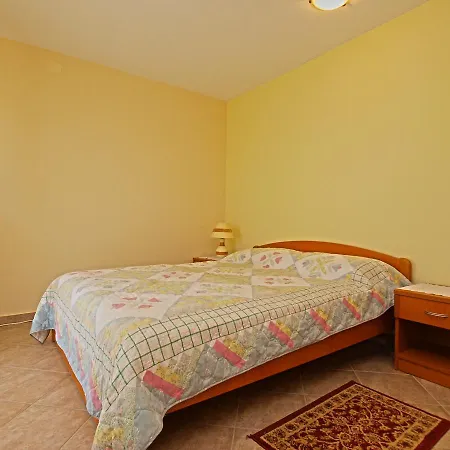 1094 Apartman *